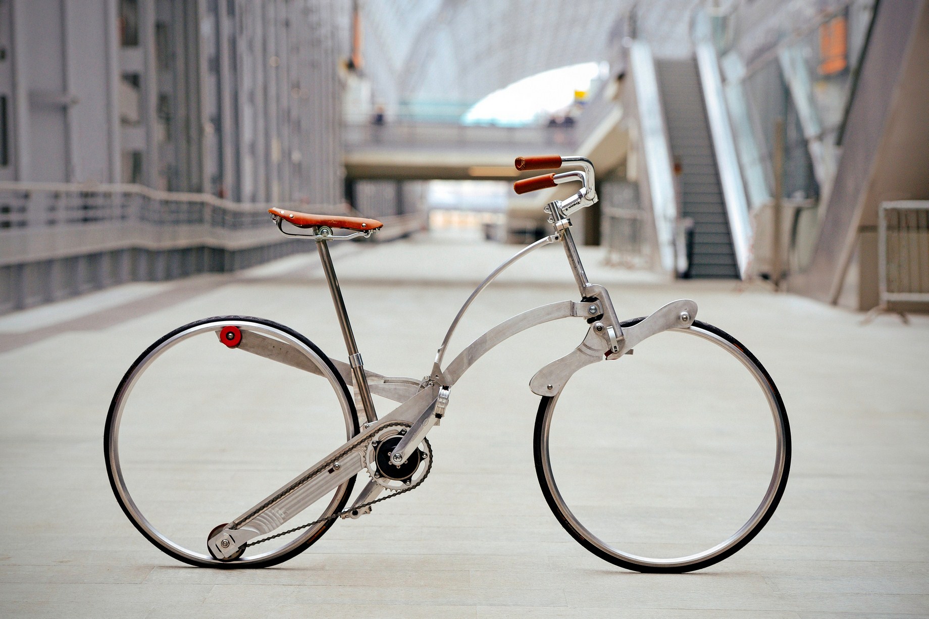 Gianluca Sada Bike - Hubless and Foldable